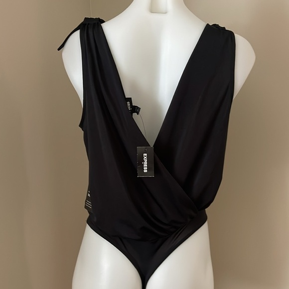 (NWT) Express Women’s Black Bodysuit, Small - Picture 10 of 15
